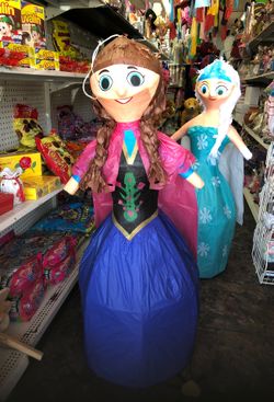 Piñata de Anna Piñatas pinatas piñata grande almost 4ft tall