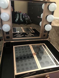 Impression Vanity 