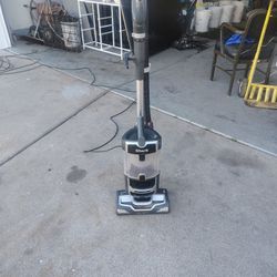 Used Shark Navigator Lift Away Deluxe Upright Vacuum