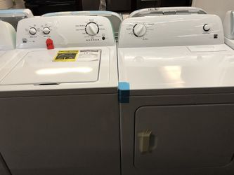 New scratch and dent kenmore high efficiency washer and dryer set. 1 year warranty