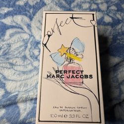 PERFECT MARC JACOBS