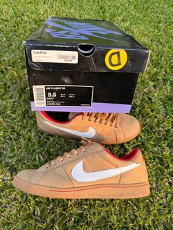Nike Air Classic SB, size 9.5, style code 310704-212 (tel:310704-212). That colorway is Shale/White.