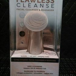 Finishing Touch Flawless Cleanse Silicone Facial Scrubber and Cleanser