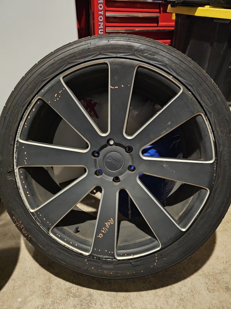 24" DUB 8 BALL WHEELS W/NITTO TIRES