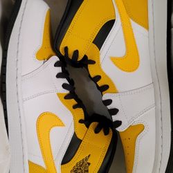 Nike JORDAN 1 Mid University Yellow (Gold), White, Black Size 10