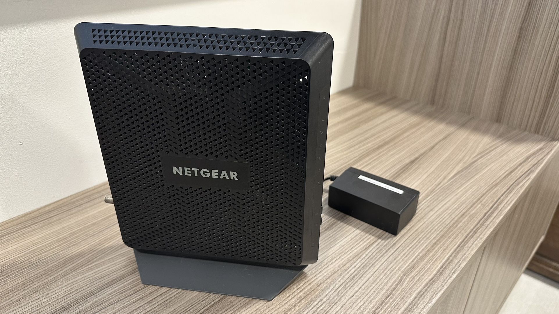 Netgear Cable Modem C7000v2