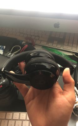 Beats solo 3 brand new