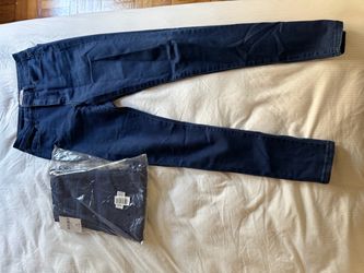Brand new Forever 21 Mid rise skinny jeans