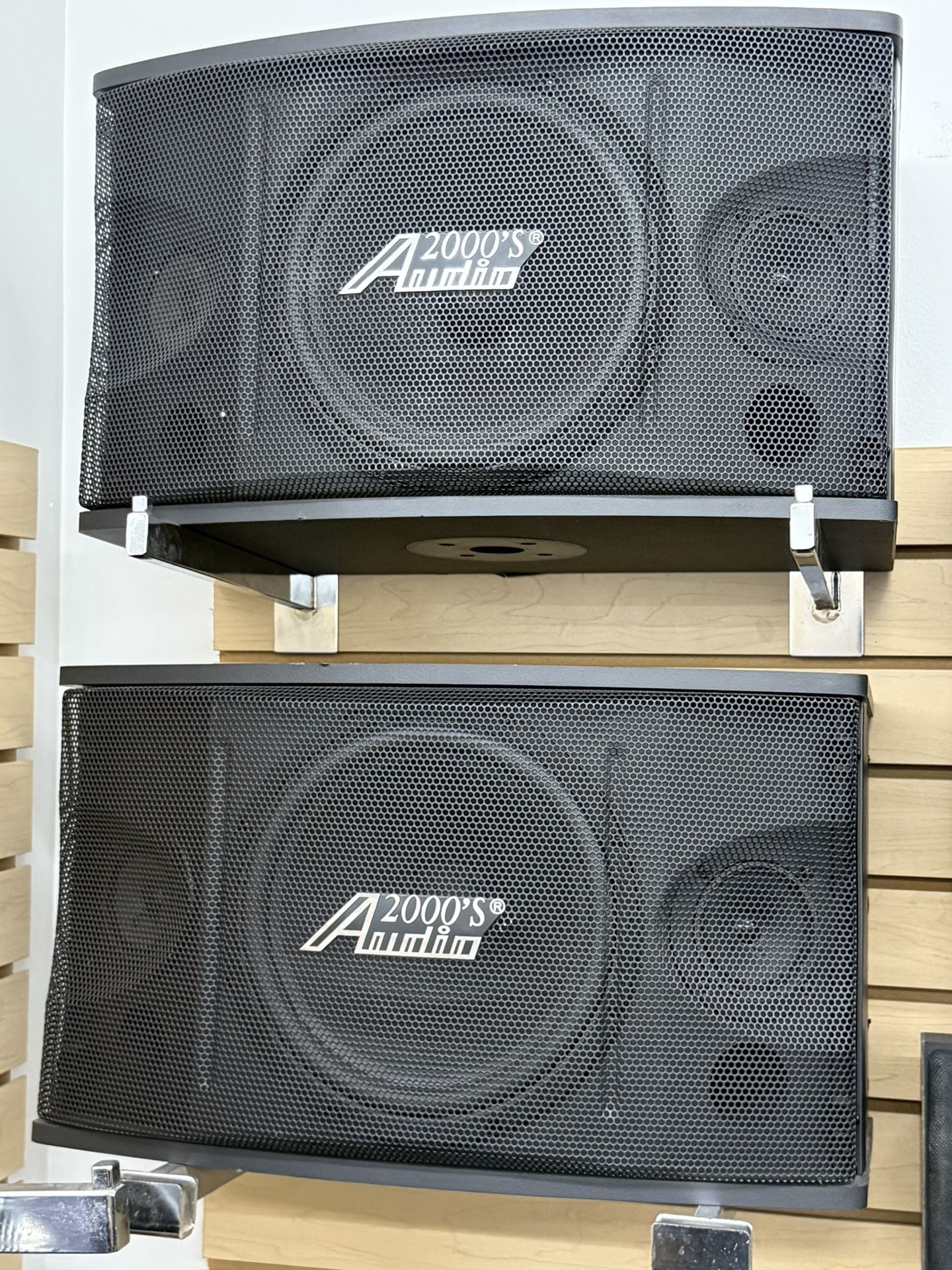 Audio 2000 Speakers