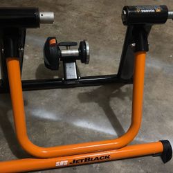 Jetblack M5 Bicycle Trainer and Tire Block