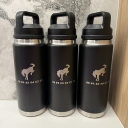 Brand New Yeti 26 oz Water Bottle with Chug Cap - Ford Bronco