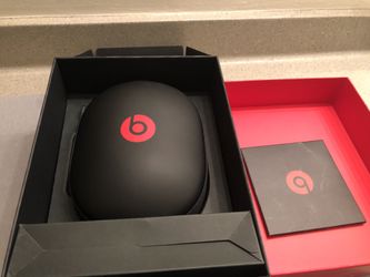 Beats studio 3 noise cancellation wireless headphones-Black/Red