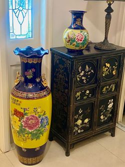 Great pair of Asian vases sold as a set
