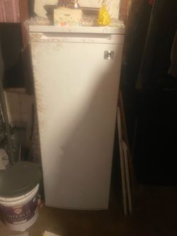 Igloo upright freezer