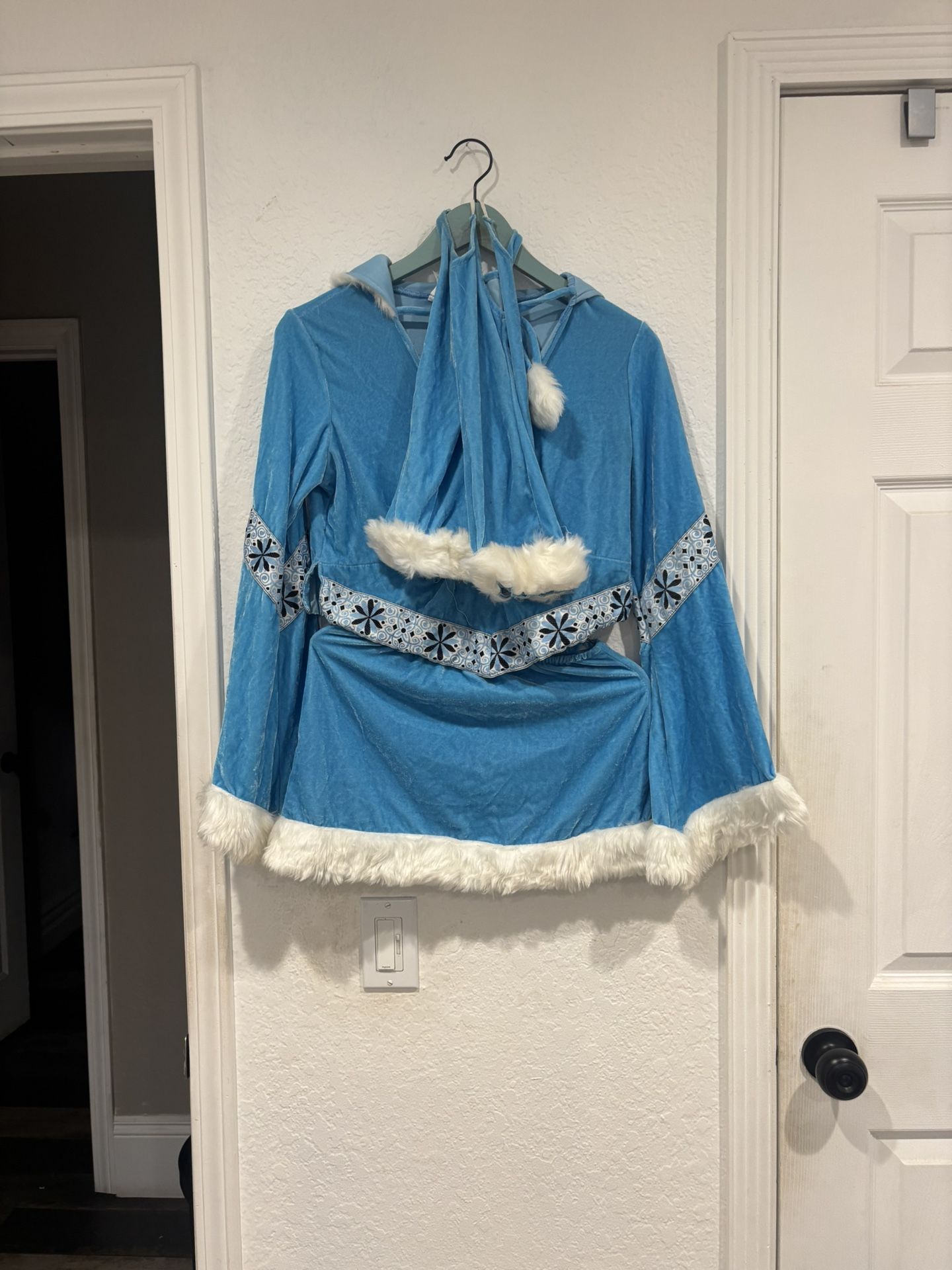 Eskimo Costume Size M
