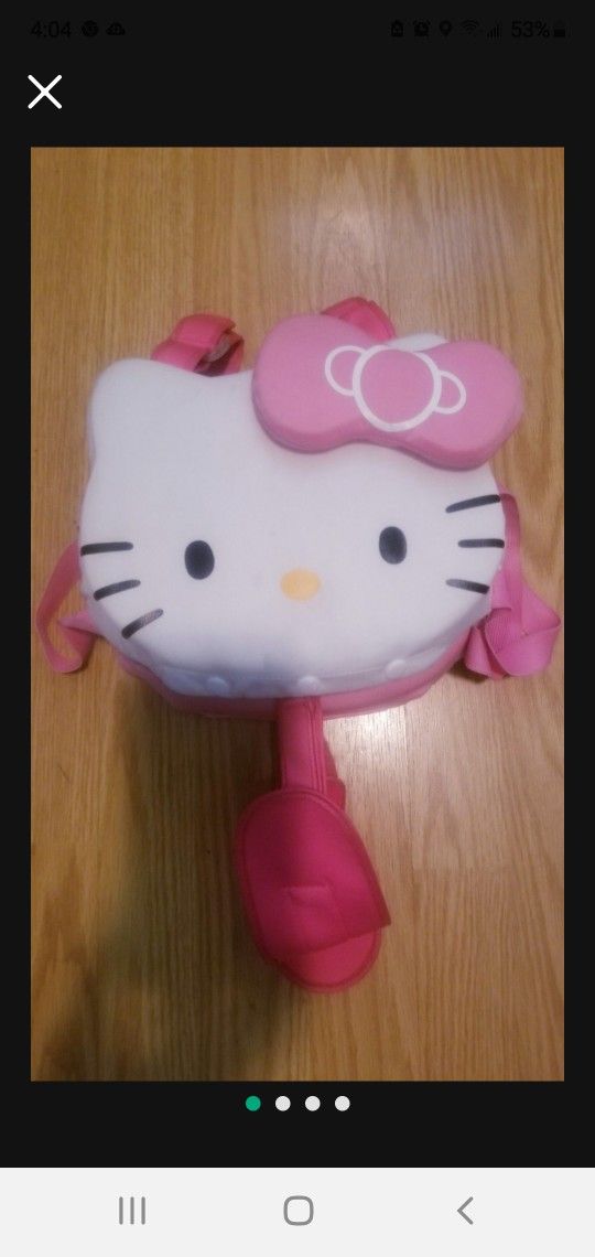 Hello Kitty Floatie...size up to 3 rys old..not a life vest..but very cute!!..will keep kid above water