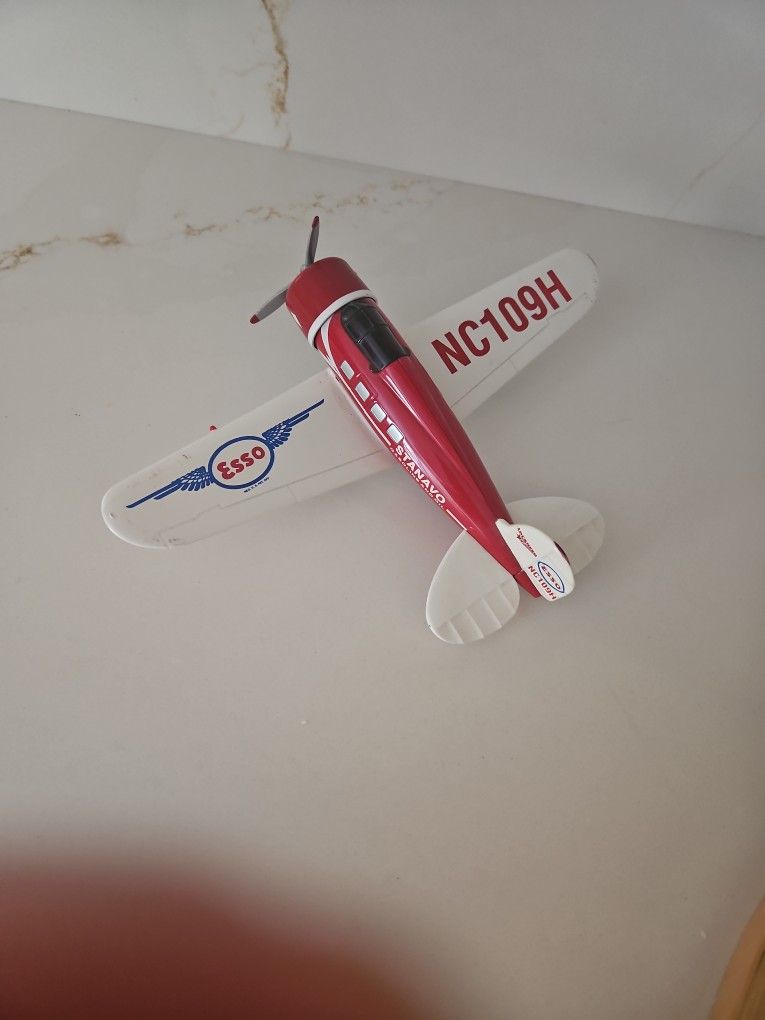 Rare Vintage 1995 Esso Stanavo Gas & Oil Lockheed Orion Plane