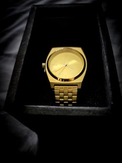 Gold Nixon Watch