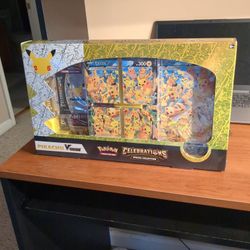 Pokemon 25th Anniversary Pikachu V Union Box 2021