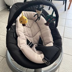 Nuna Swing
