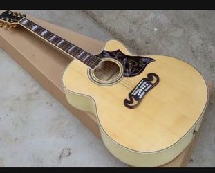 New in the box Acoustic Guitar New 43" SJ-200 Spruce Face, Side Back Tiger Maple, Rosewood Fing (E209)