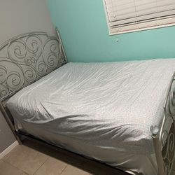 Full Size Grey Bed Set 