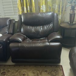 Sofas Recliners Used Like New