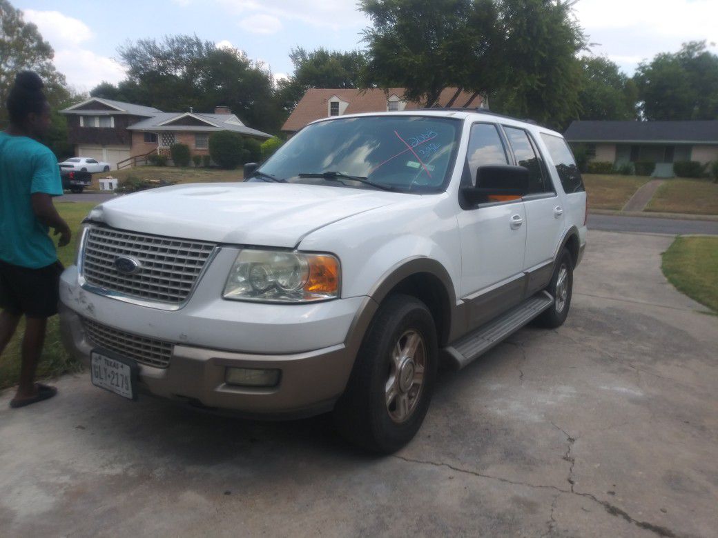 2003. Ford Expedition parts