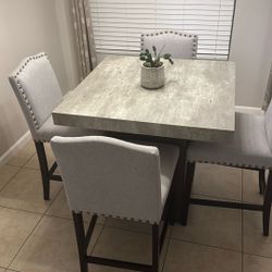 Beautiful Dining Table, Color Grey Brand New $375.00 Or Best Offer😃