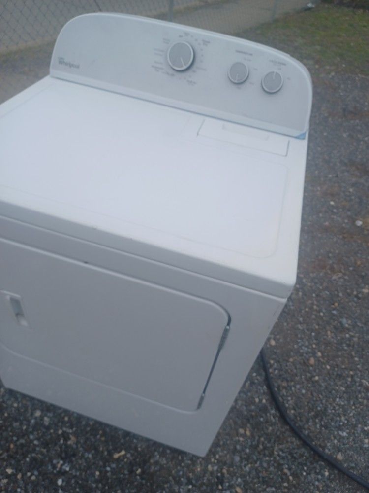 Whirlpool heavy duty large capacity.Electric clothes drive 6 month.Warranty archie three hundred and twenty dollars