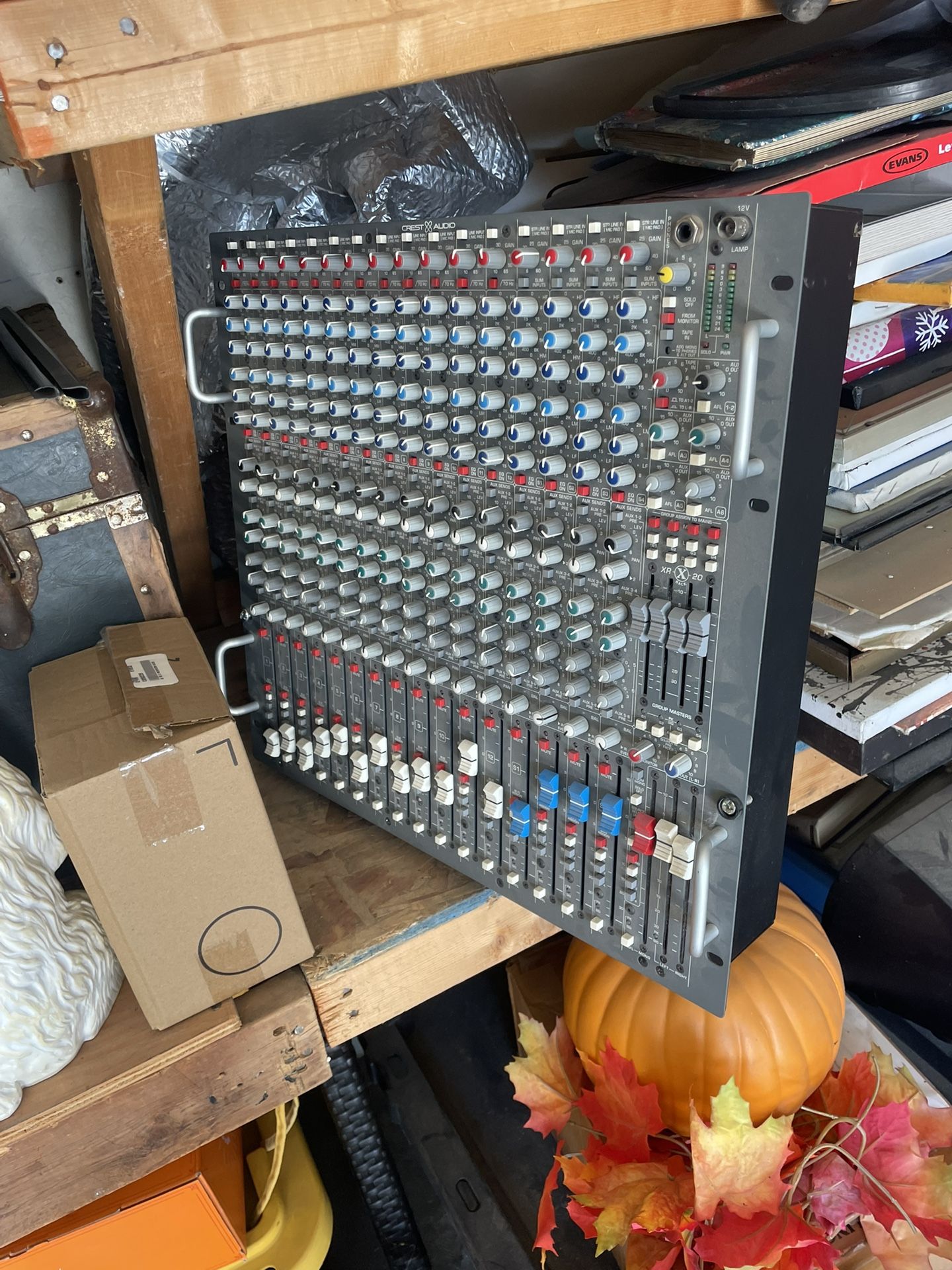 Crest Mixing Board
