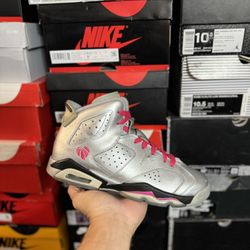 Jordan Valentines Day 6s size 6.5Y USED But Clean