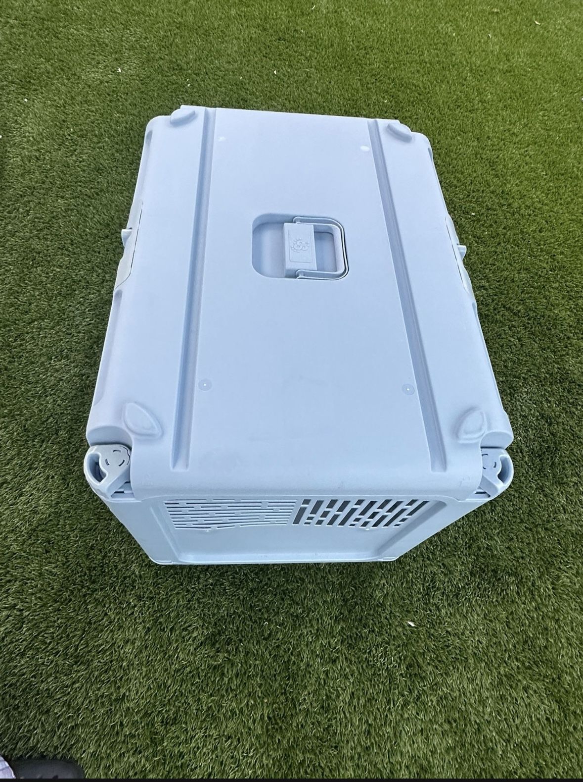 30" Collapsible Plastic Pet 🐶Crate, Blue, Medium 🐶