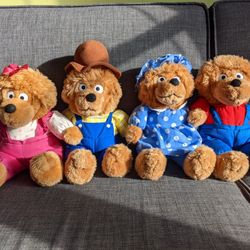 Vintage Berenstain Bears Plush Doll Set