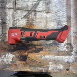 Milwaukee M18 Multi Tool