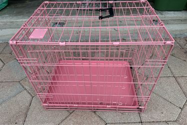 Dog Pet Cage Pink in great condition Length 24” Height 19” Width 16 1/2”