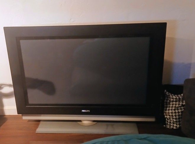 42 Inch Phillips Ambilight Plasma TV