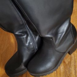 Women's Boots 7 1/2 Size 