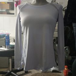 Lululemon periwinkle athletic long sleeve
