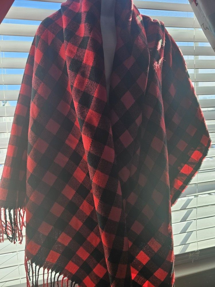 $10.00 - Large Women Shawl In Red & Black! Like New Condition! Great Fabric!