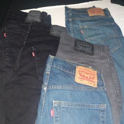 5 Pairs Of Levi's  541 W 32 L 30