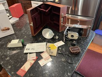 1950s polaroid land camera model 95A w accessories and carry case