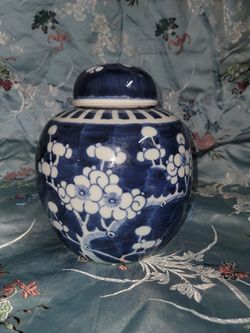 Antique Chinese Ginger Jar