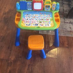 VTech Kids Learning Desk 