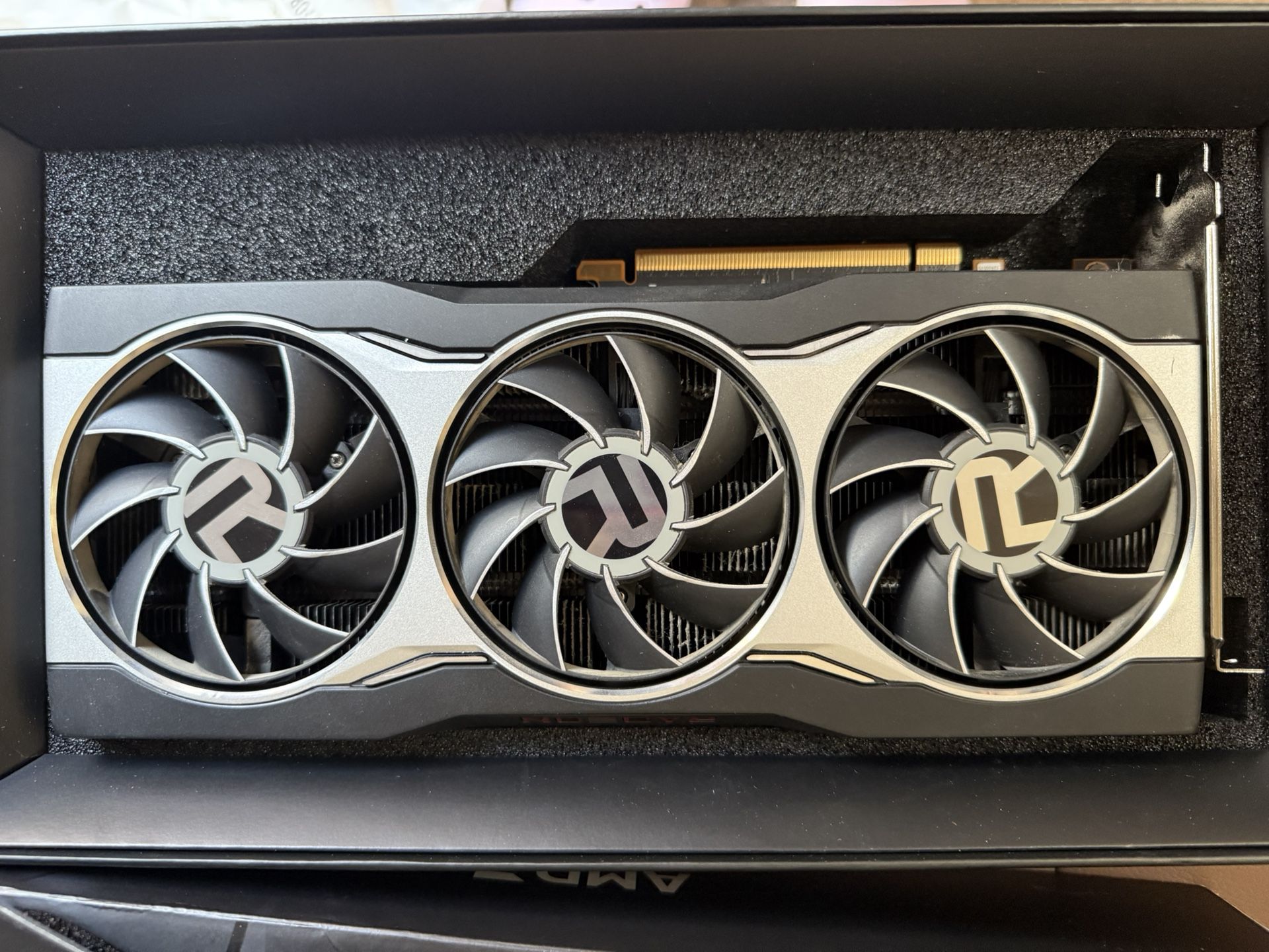 AMD Radeon Rx6800 GPU 16GB VRAM Ray Tracing Capable