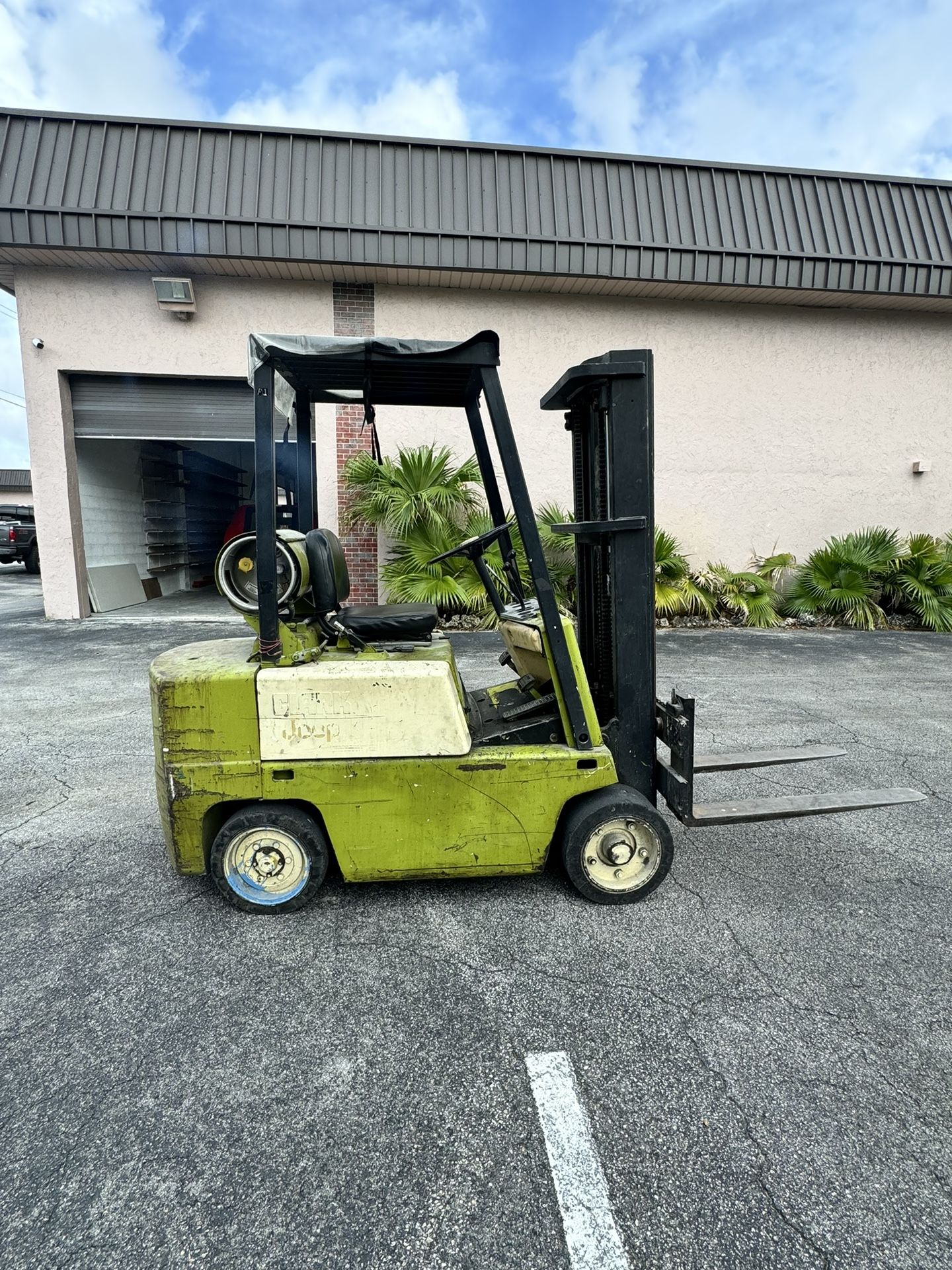 Forklift