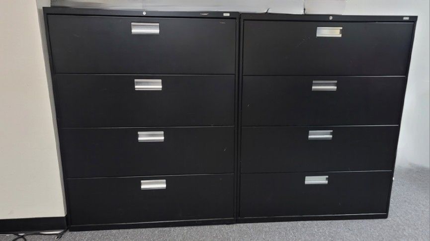 HON 600 Series 4-Drawer Lateral File Cabinet – Excellent Condition