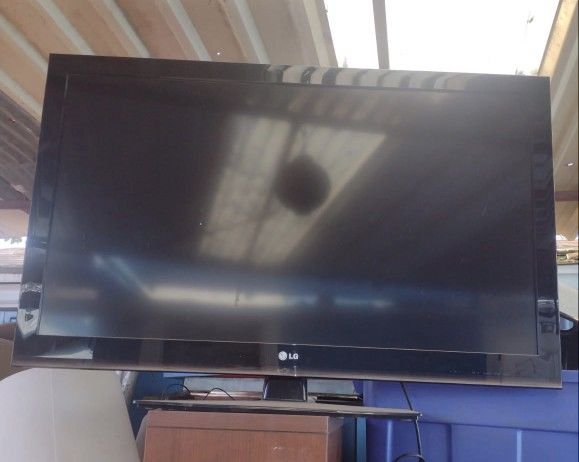 HD TV 42 INCH