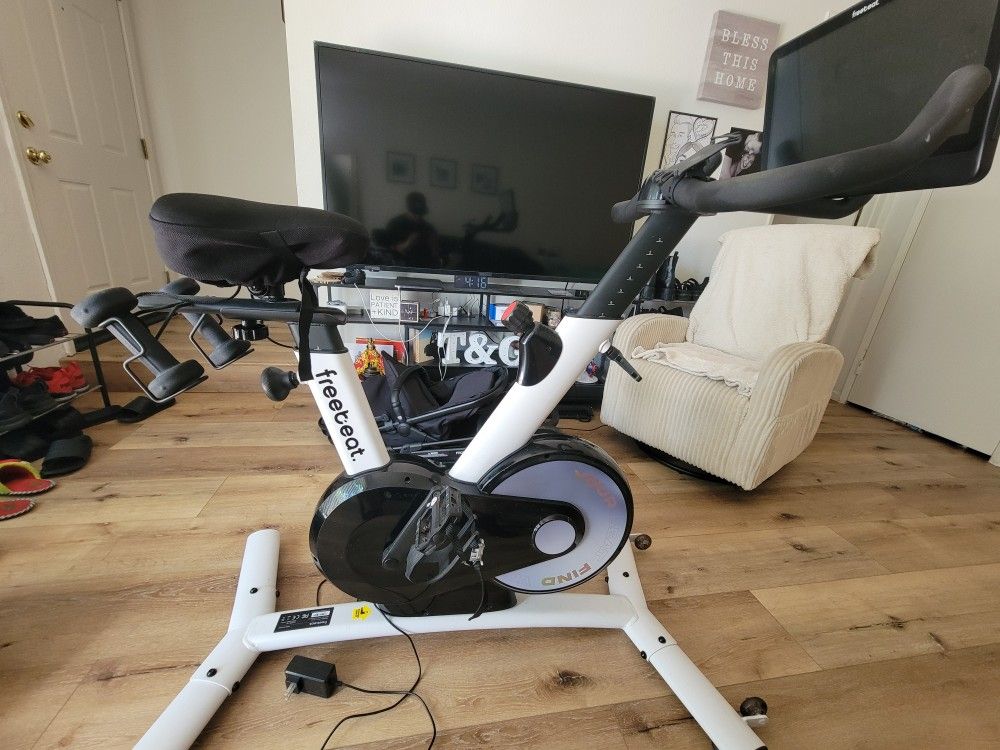Freebeat Boom Bike Indoor Exercise Bike – Excellent Condition