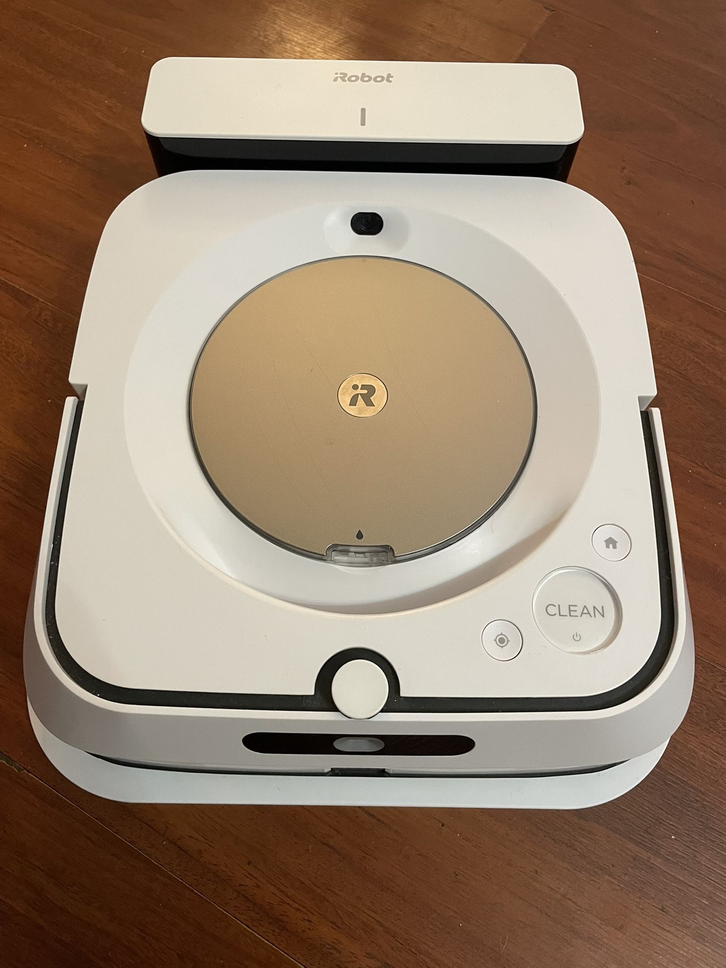 iRobot Braava Jet M6 Robot Mop